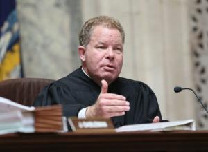 Vote Justice Daniel Kelly for Wisconsin Supreme Court